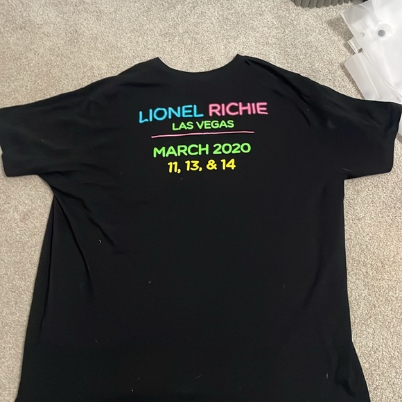 Lionel Richie Concert Shirt - Picture 2 of 2
